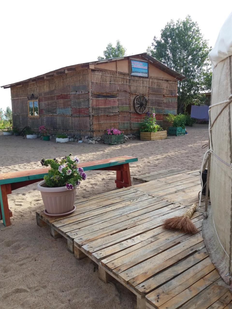 Yurt Camp Tosor Hotel Bagian luar foto